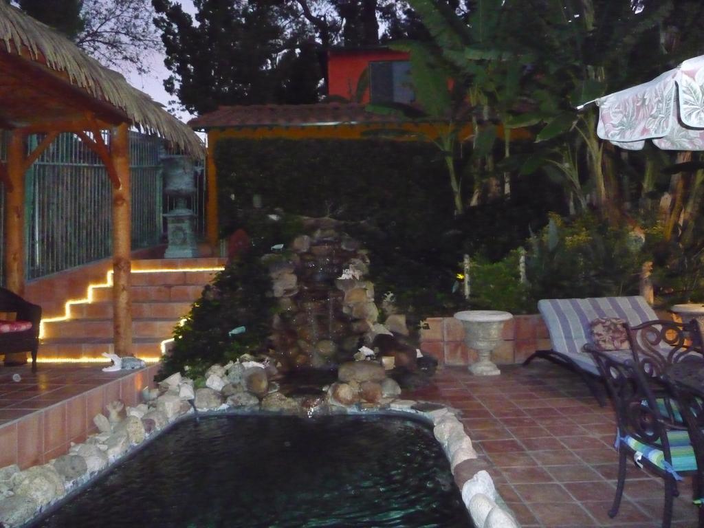 Woodland Hills Calabasas Guesthouses Los Angeles Exterior foto